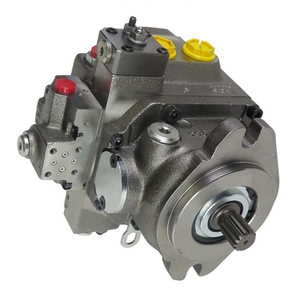 Komatsu 21D-60-15001 Hydraulic Final Drive Motor #1 image